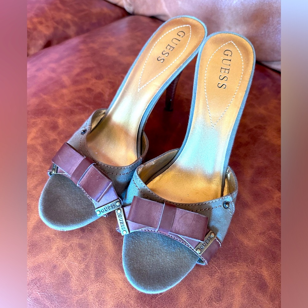 Women’s slip on heel